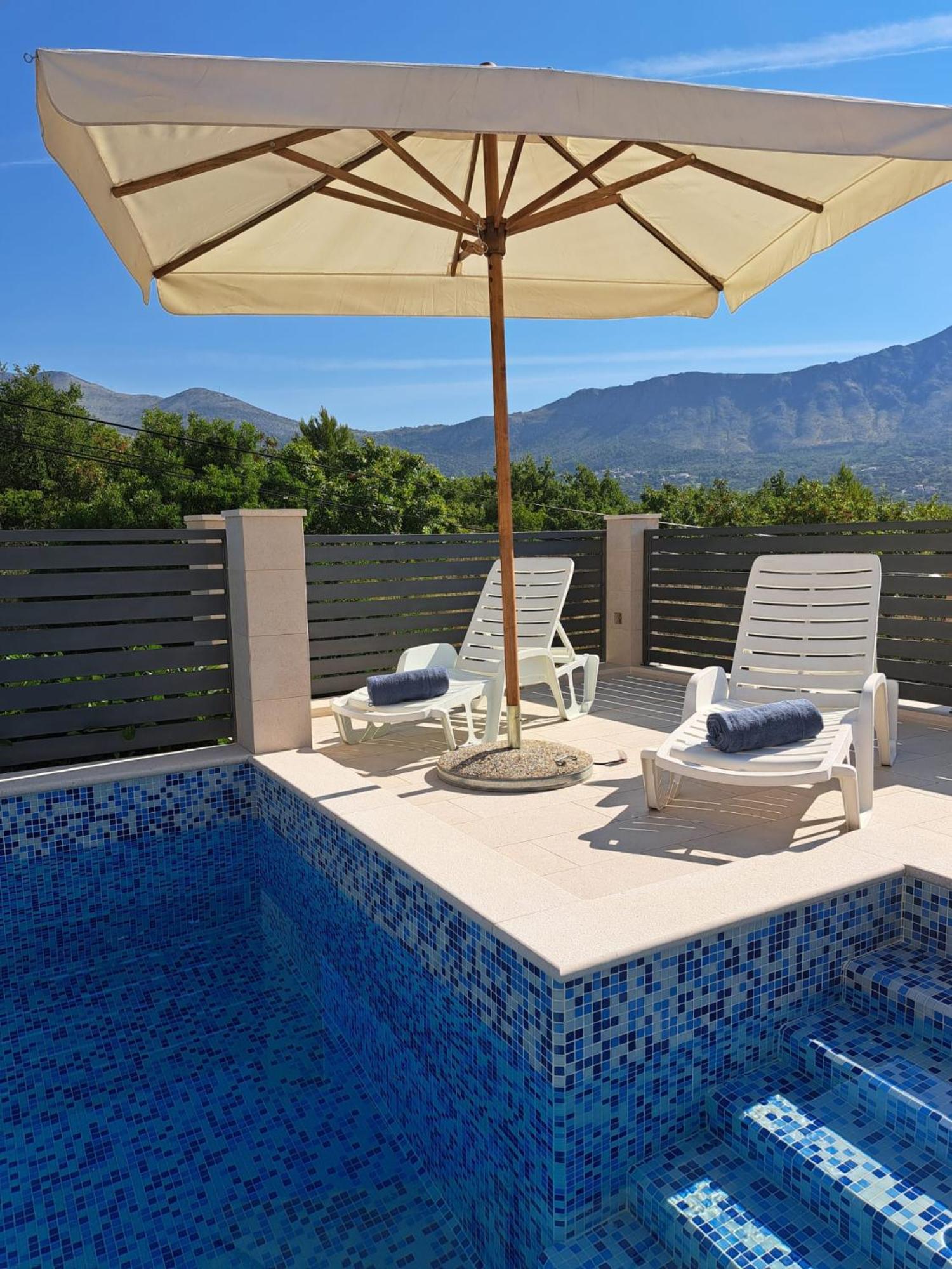 Villa "Amber" Luxury Apartments With A Pool Mlini Exterior photo