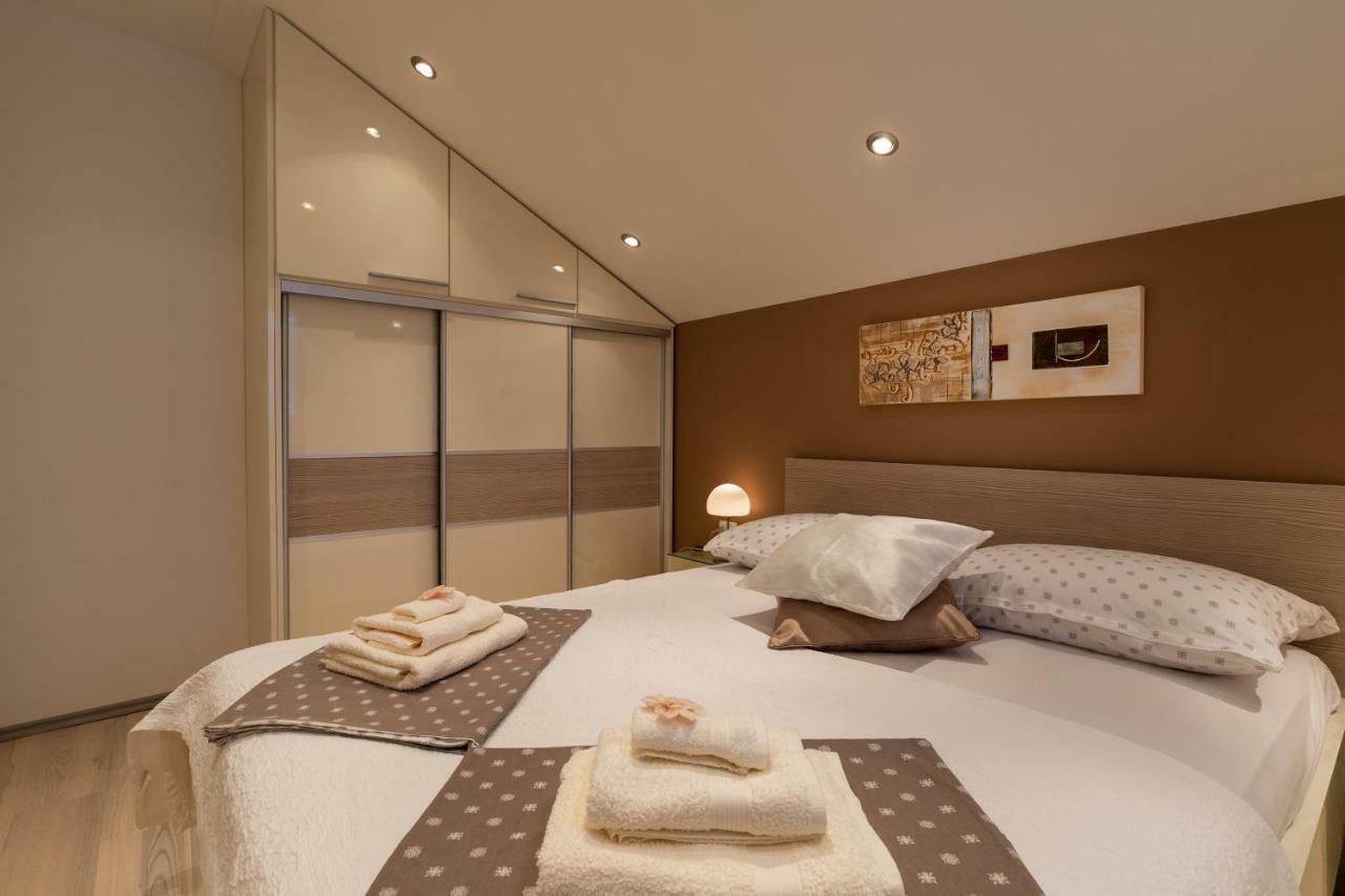 Villa "Amber" Luxury Apartments With A Pool Mlini Exterior photo