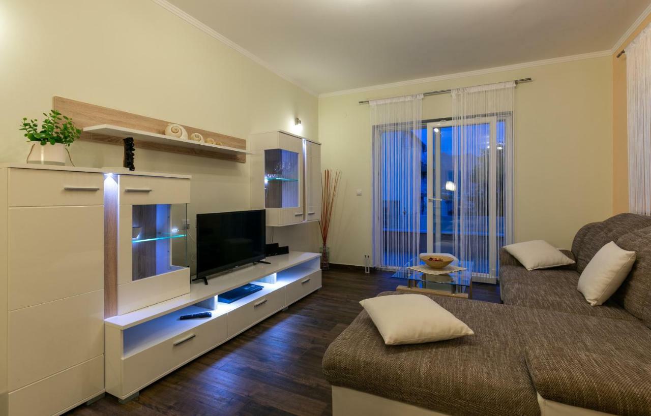 Villa "Amber" Luxury Apartments With A Pool Mlini Exterior photo